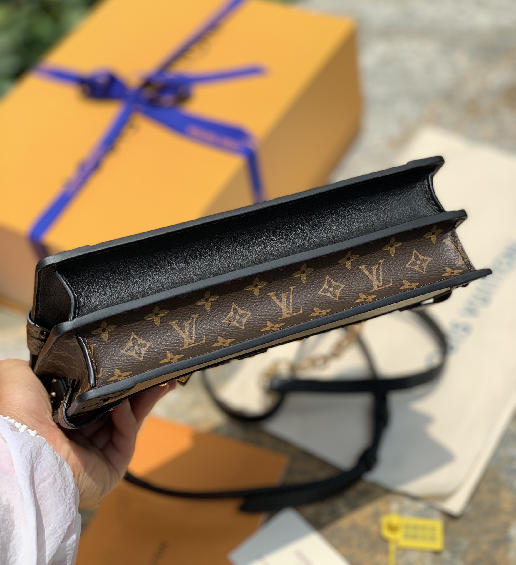 🌼 m43596尺寸‬20 x 12 x 5.5 cm百分百原厂货！官网售w7➕！难买度加一的软盒子tr