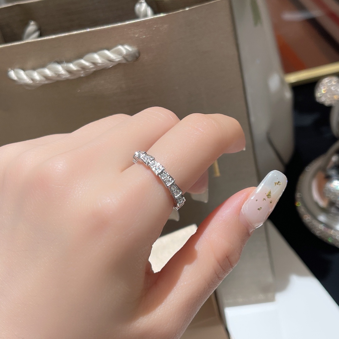 NO:635667,Snake-shaped all-diamond wedding ring, imported zircon hand-set, thick-plated 18k white gold, Cartier high-end jewelry19860909蛇形全钻婚戒 进口锆石手工镶嵌 厚镀18k白金,,卡迪亚高端饰品,Jewelry