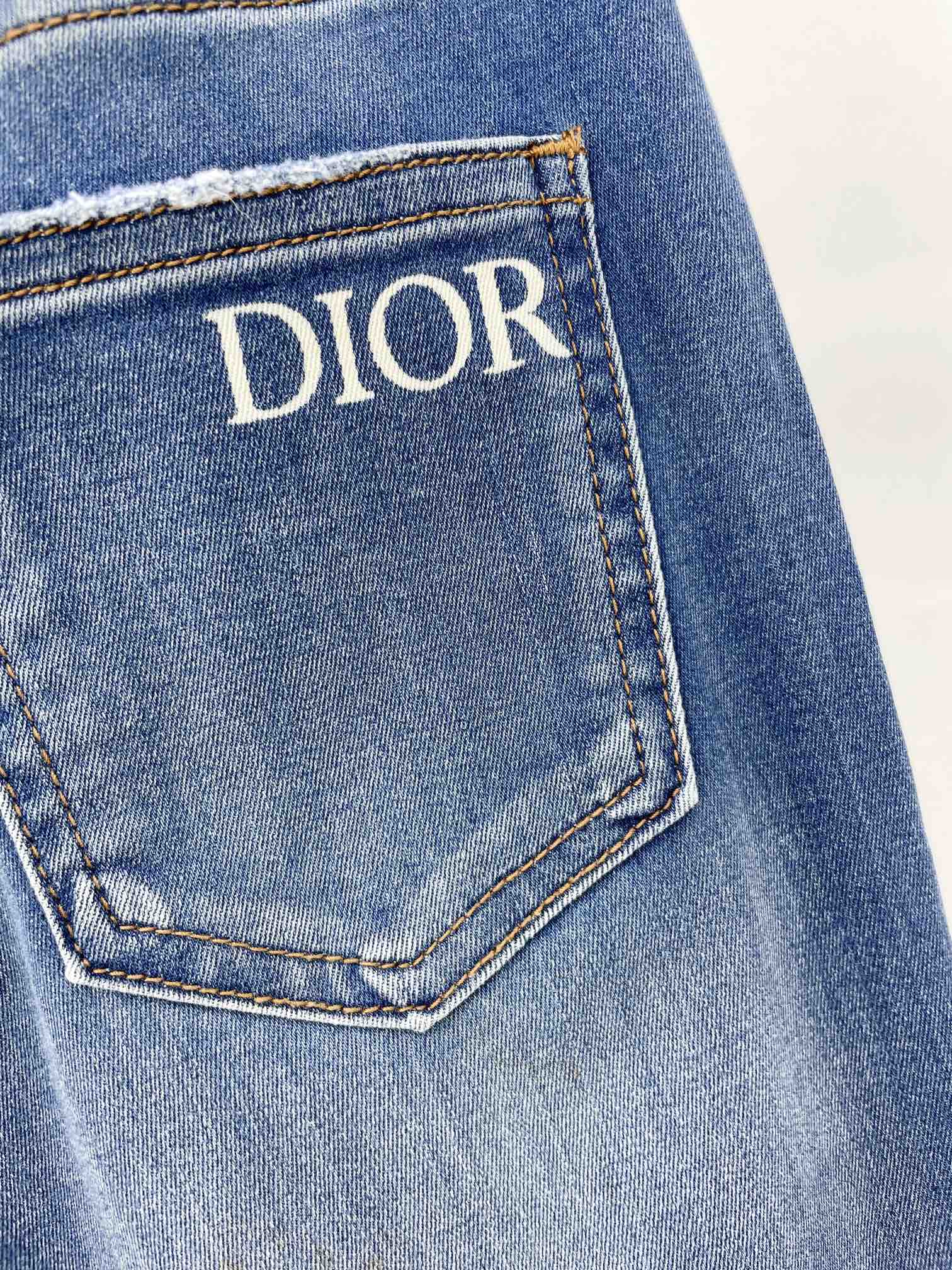 Chia sẻ với hơn 59 về quần jean dior chính hãng mới nhất  cdgdbentreeduvn