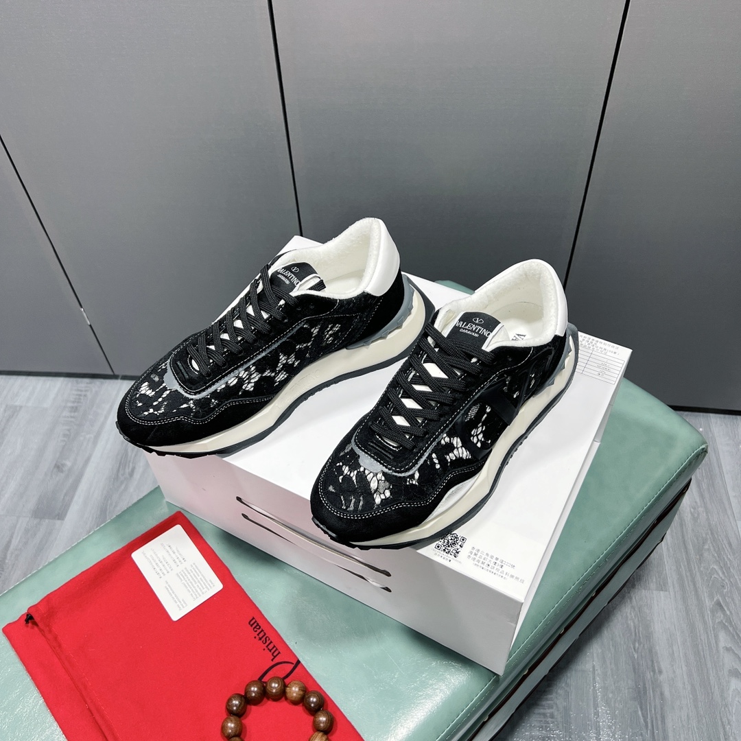 K0 valentino华伦天奴官网最 ，最新時尚休闲男鞋🔜鞋面選用进口上等牛皮，进口网布内里，上脚非常有型，个性时尚橡膠耐磨大底，实物拍摄🎬實物更好看，