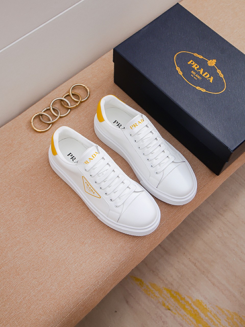 I5 PRADA普拉达男士休闲鞋2022最新休闲鞋，面料意大利进口牛皮原版防滑大底，舒适内里垫脚，舒适以质量说话，送人双倍面子