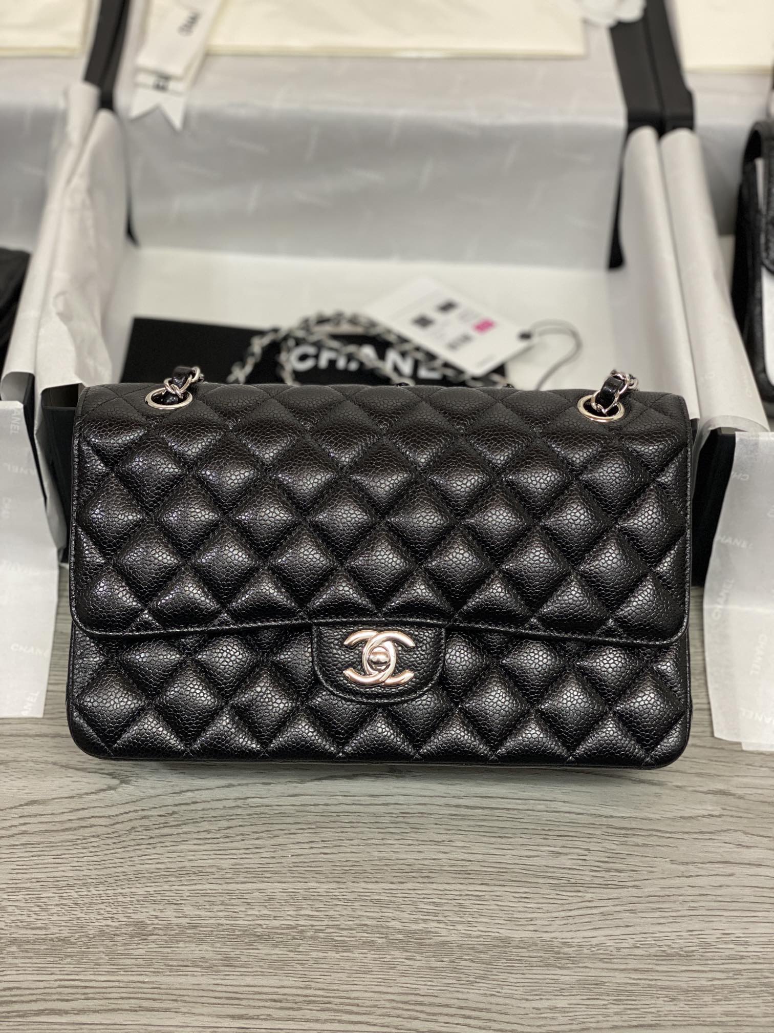 Chanel Classic Flap Bag Wholesale
 Handbags Crossbody & Shoulder Bags Black