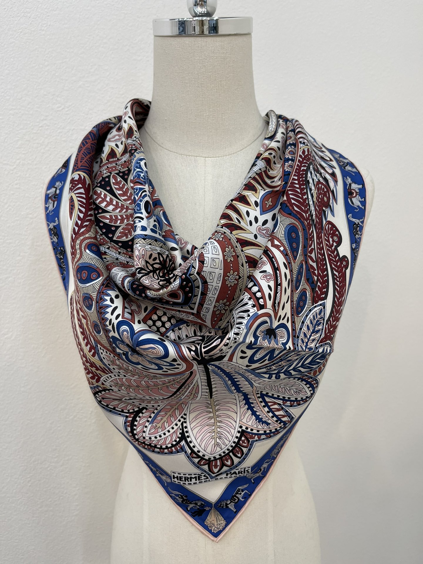 Hermes爱马仕『君妃花园』100%真丝围巾