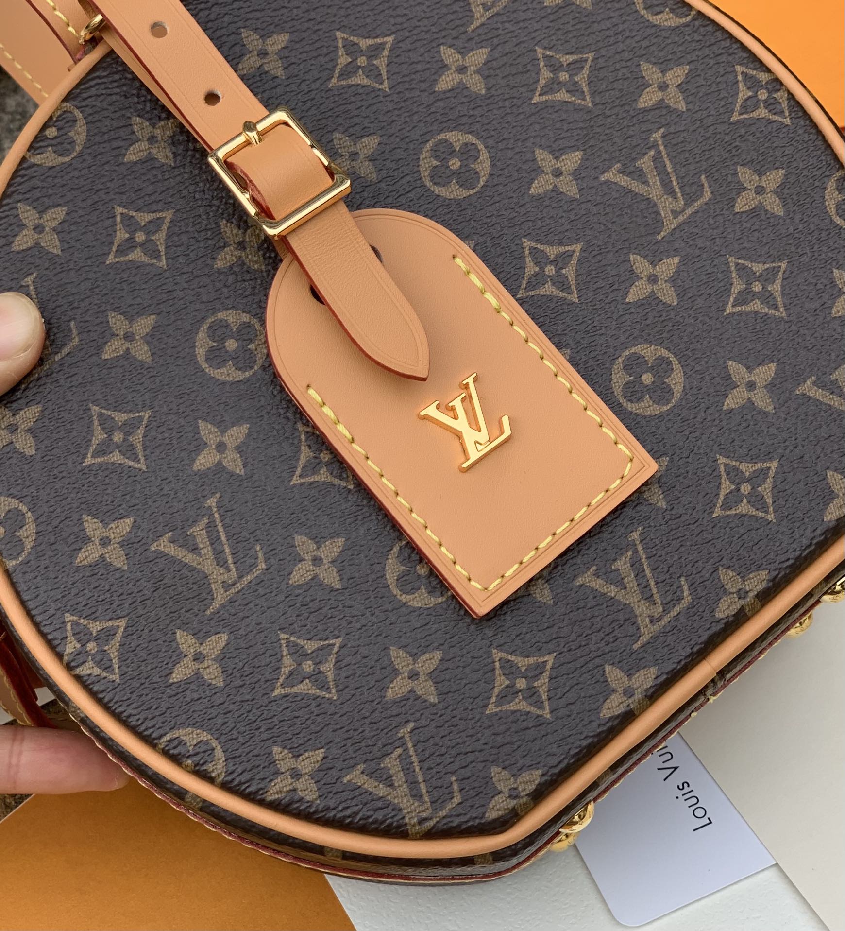 非市场普通货 进口皮料半钢五金 m43514尺寸17.5 x 16.5 x 7.5 CM，官网38500