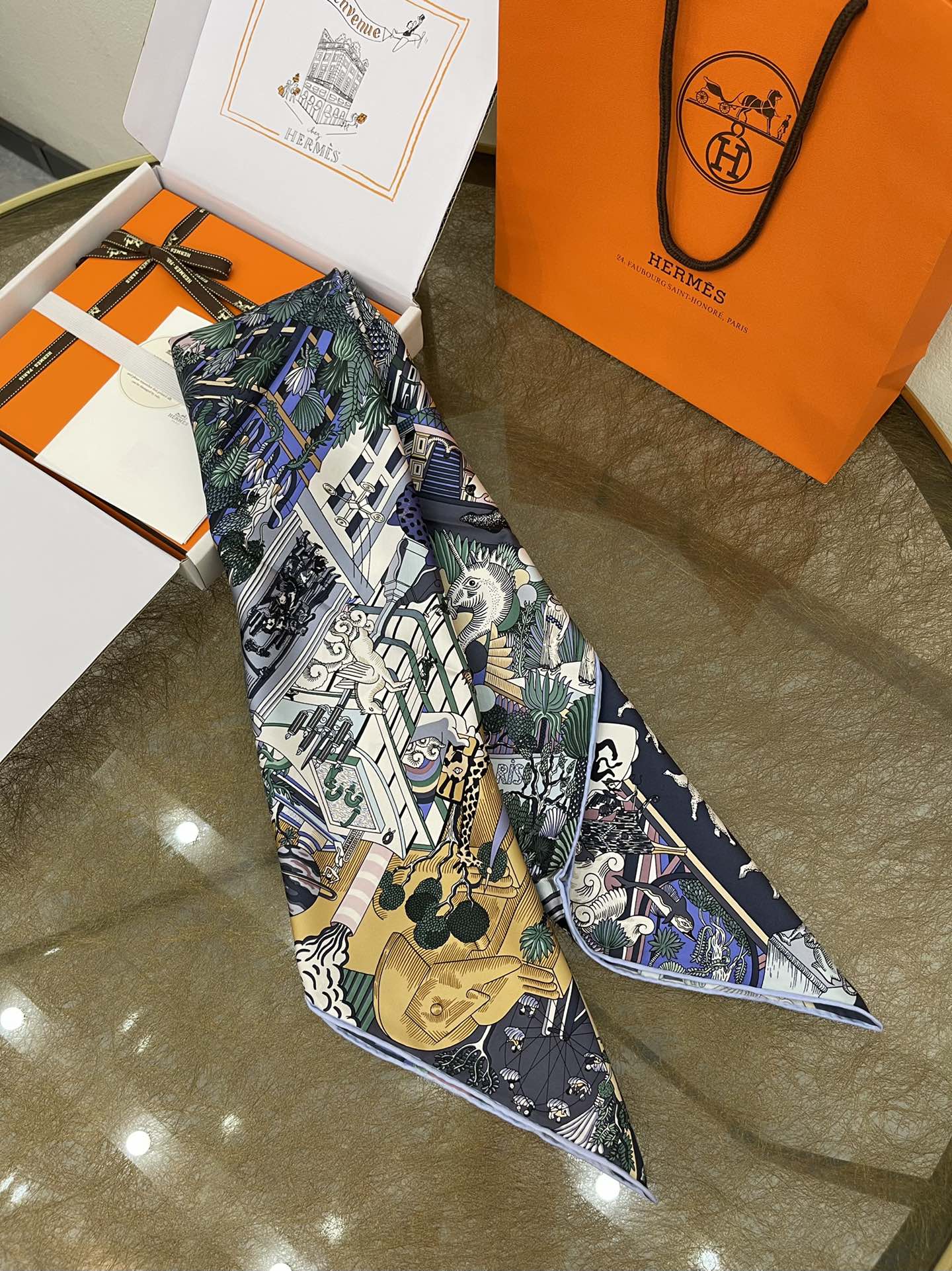 Hermes爱马仕『动物之城』100%真丝围巾