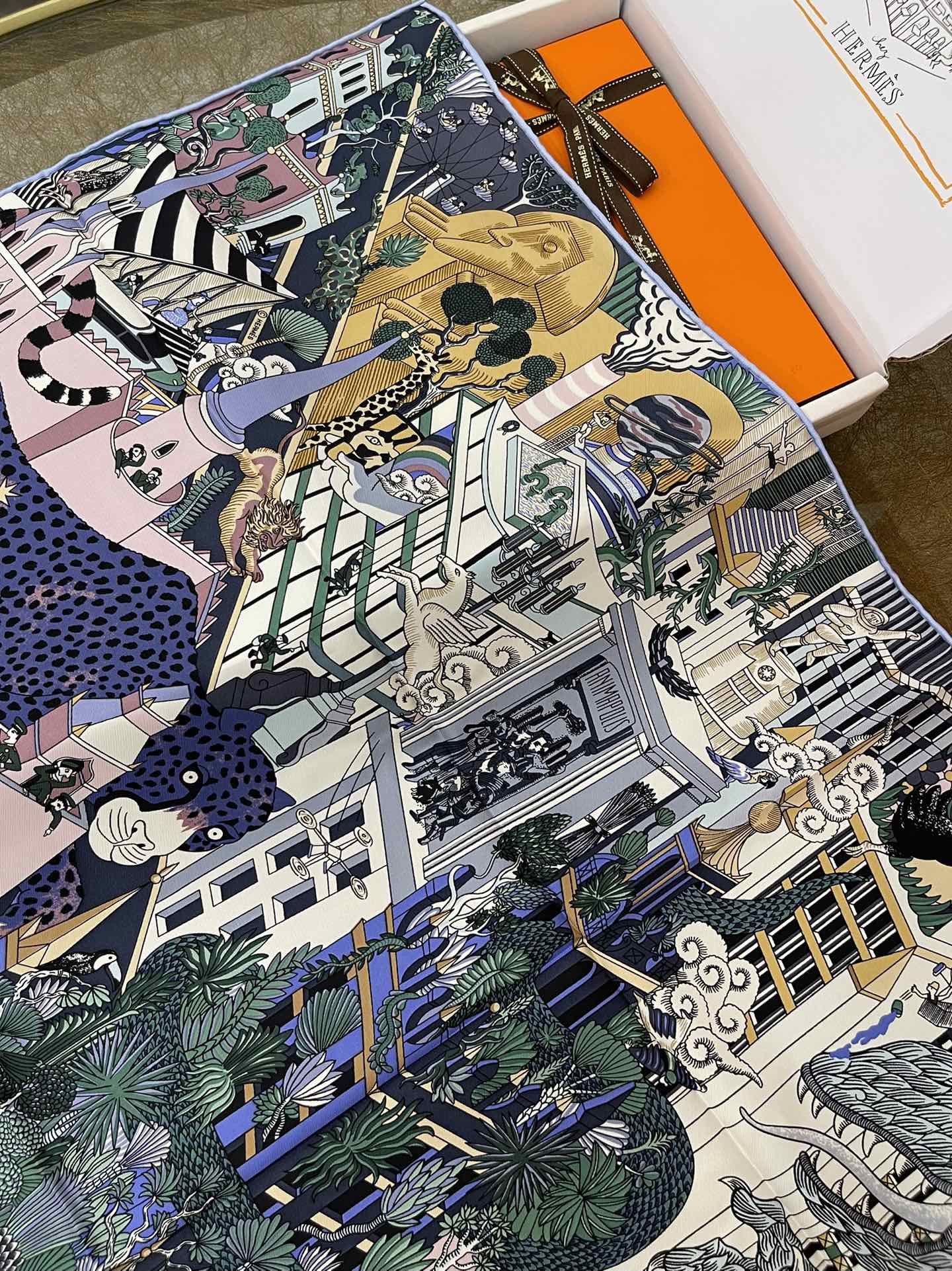 Hermes爱马仕『动物之城』100%真丝围巾