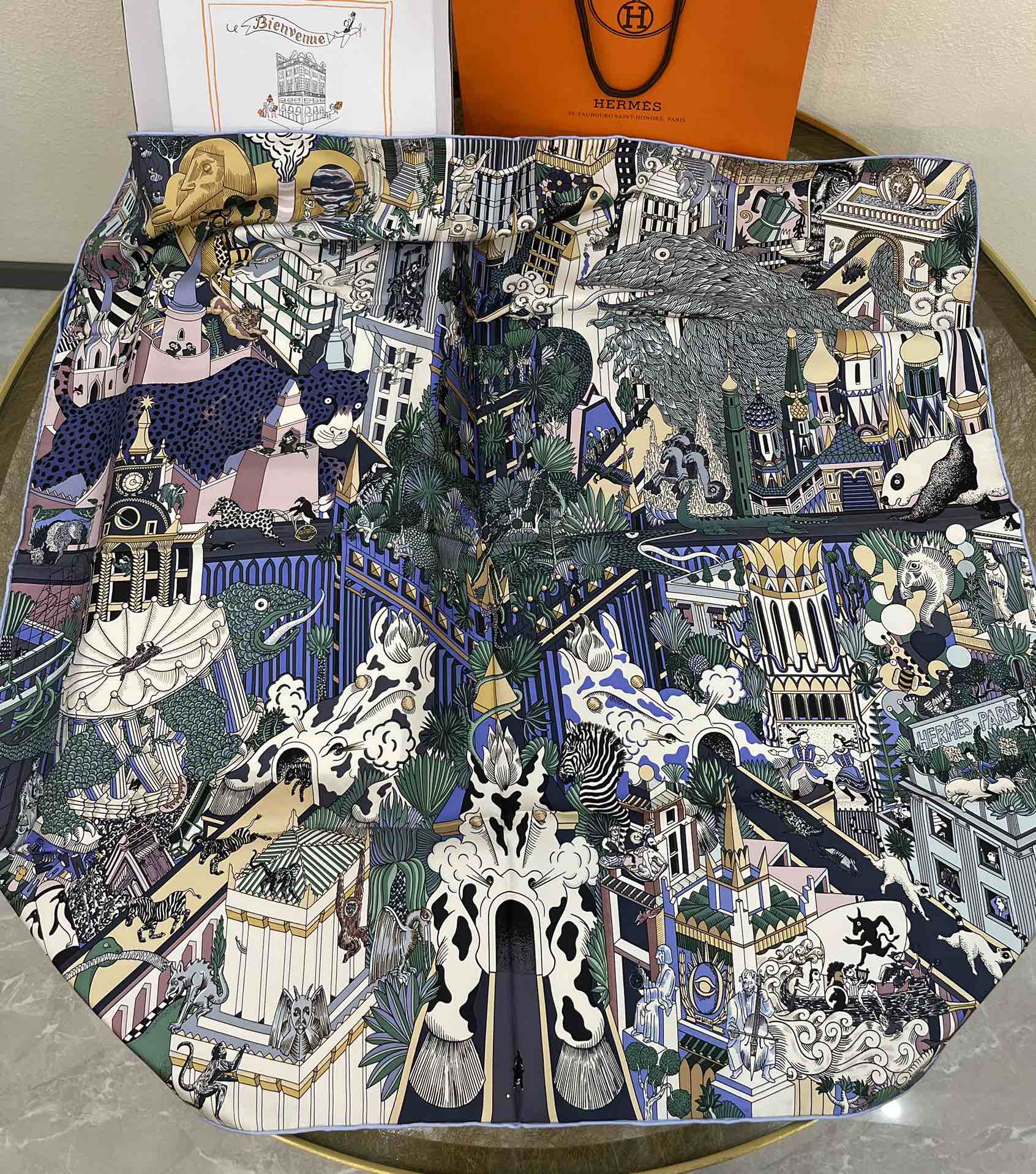 Hermes爱马仕『动物之城』100%真丝围巾