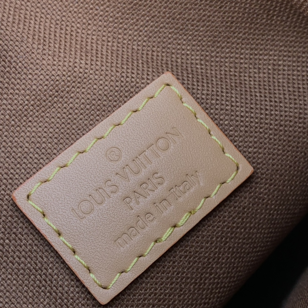 🌼 m80874尺寸14.5 x 18 x 6.5 CM ， 原厂货！老花料、包型、走线、五金均为原装，