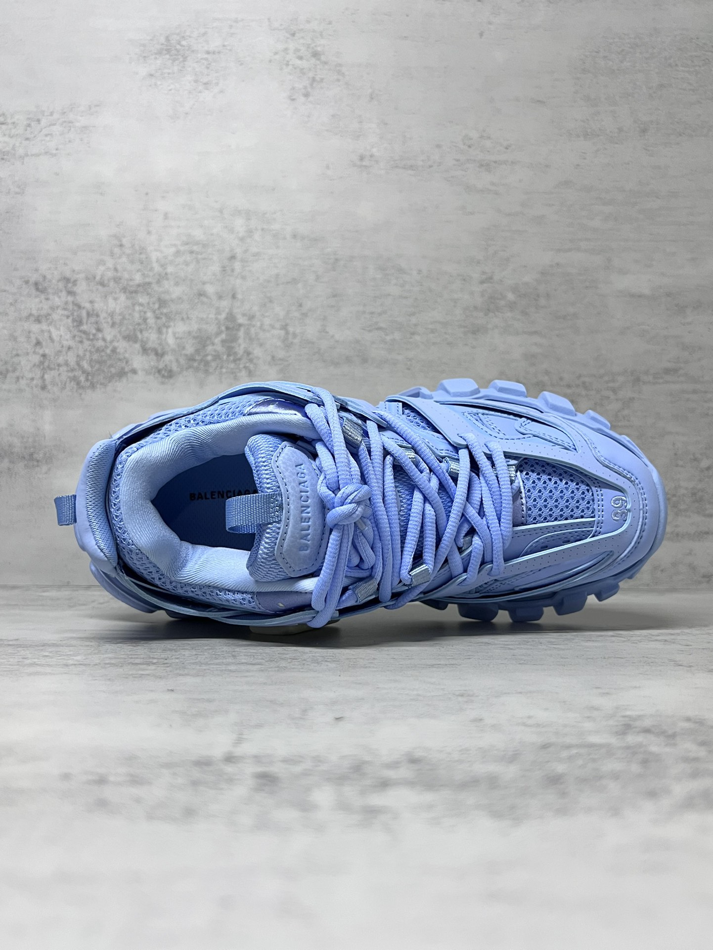 💰430
巴黎世家3.0 三代户外概念鞋老爹鞋“天空蓝”Balenciaga Sneaker Tess s.Gomma 纯原版本 原装大盒 从里到外 一切百分百还原官方配置 顶级专供碾压市面一切真标版本
尺码：35 36 37 38 39 40 41 42 43 44 45新色陆续更新中！