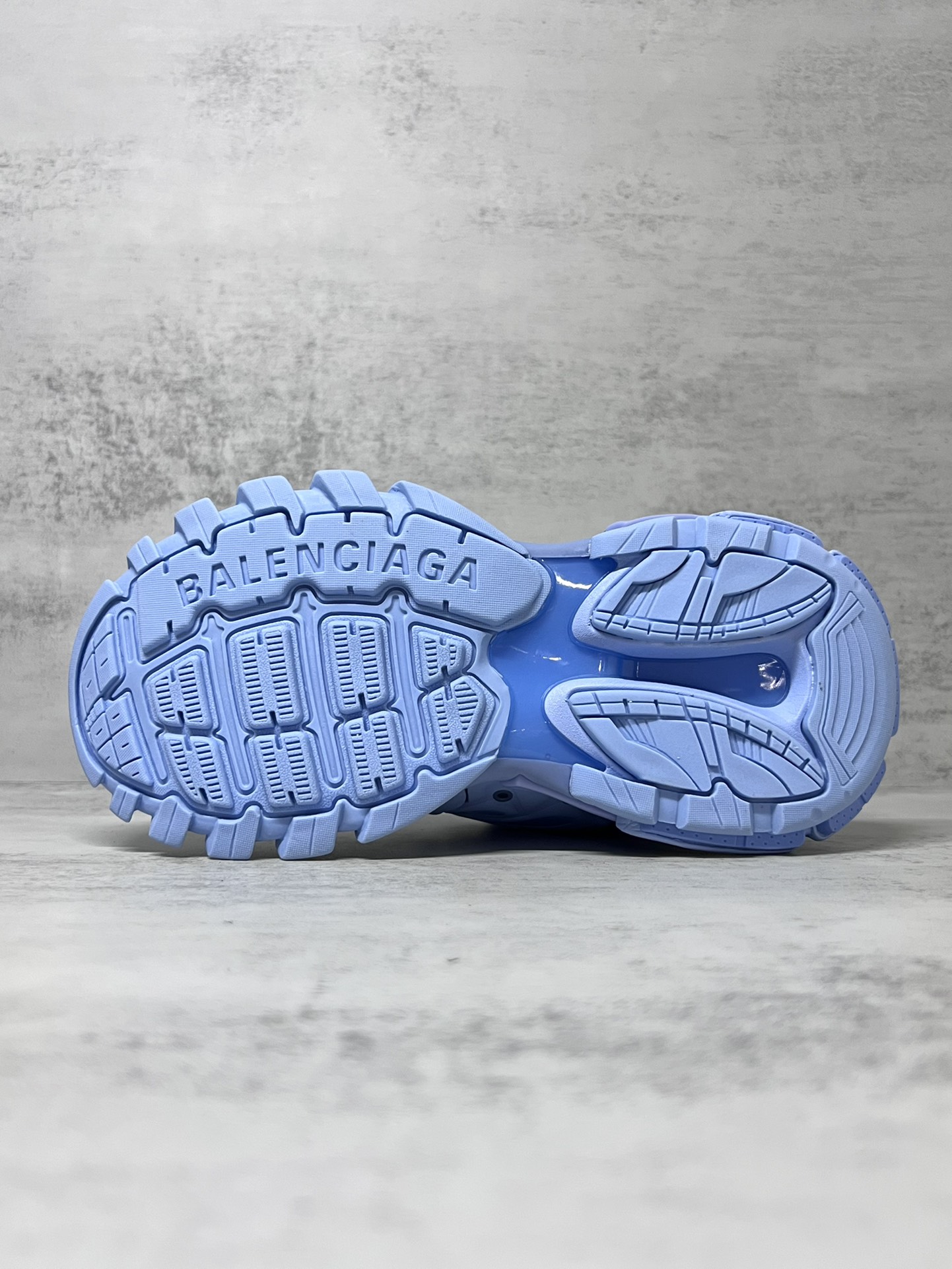 💰430
巴黎世家3.0 三代户外概念鞋老爹鞋“天空蓝”Balenciaga Sneaker Tess s.Gomma 纯原版本 原装大盒 从里到外 一切百分百还原官方配置 顶级专供碾压市面一切真标版本
尺码：35 36 37 38 39 40 41 42 43 44 45新色陆续更新中！