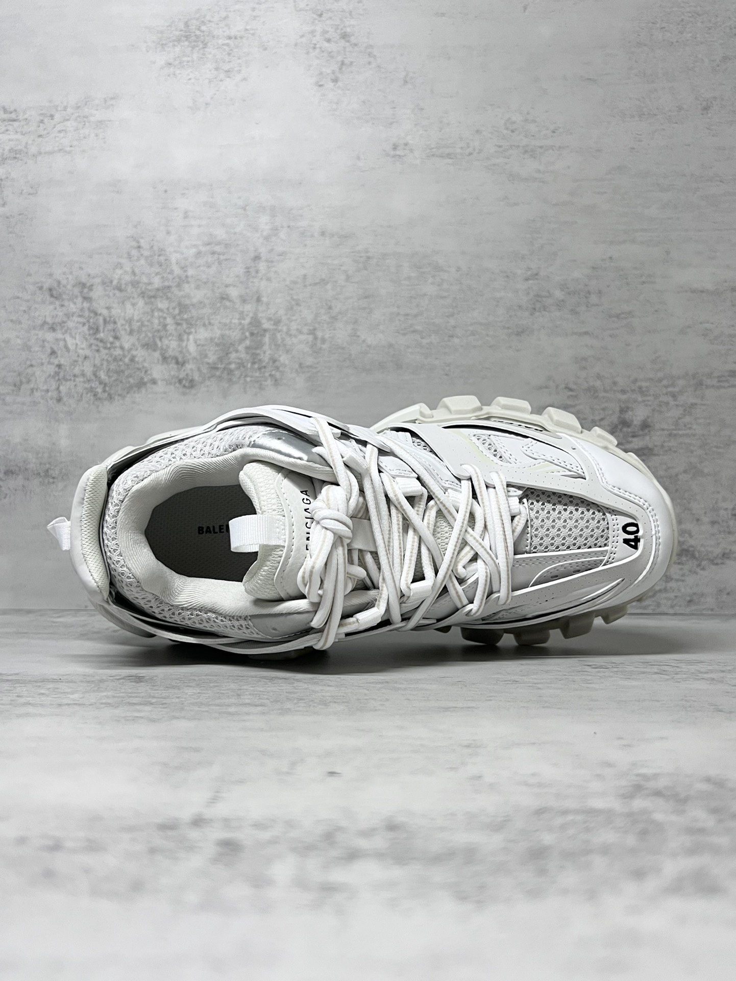 💰430
巴黎世家3.0 三代户外概念鞋老爹鞋“白色”Balenciaga Sneaker Tess s.Gomma 纯原版本 原装大盒 从里到外 一切百分百还原官方配置 顶级专供碾压市面一切真标版本
尺码：35 36 37 38 39 40 41 42 43 44 45新色陆续更新中！