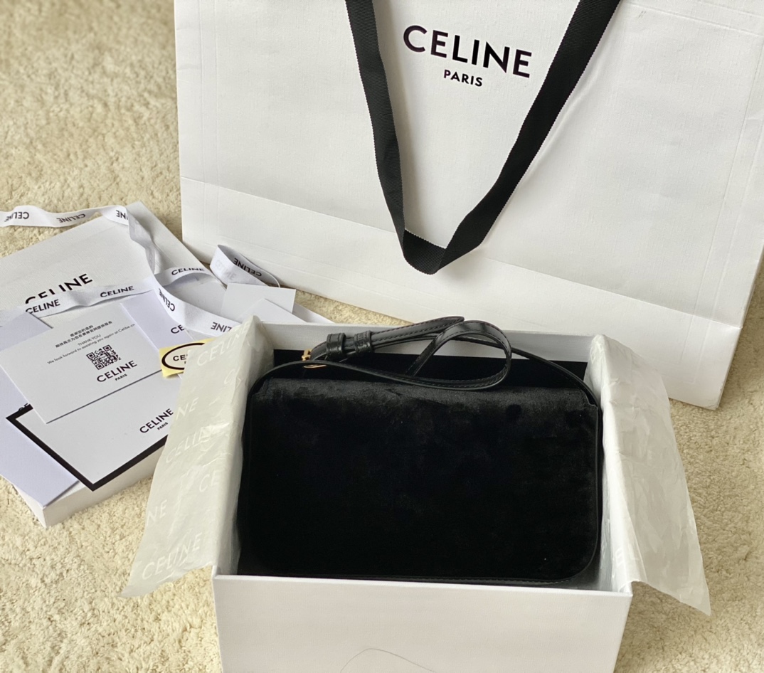 CELINE赛琳最新款凯旋门丝绒材质腋下包194143