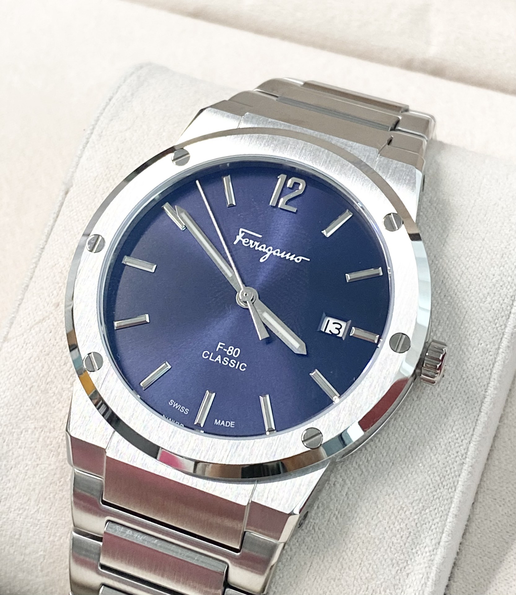 Firagmu F80 Swiss Core Watch: Stainless Steel, Sapphire Glass, 50m Water Resistance, $10,000. - 图片 3