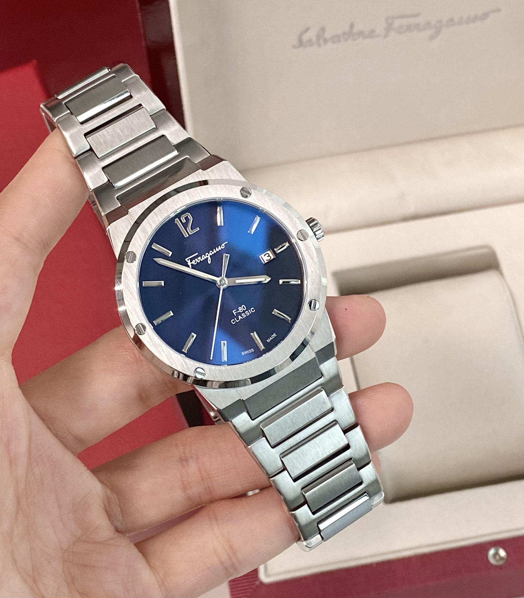 Firagmu F80 Swiss Core Watch: Stainless Steel, Sapphire Glass, 50m Water Resistance, $10,000. - 图片 4