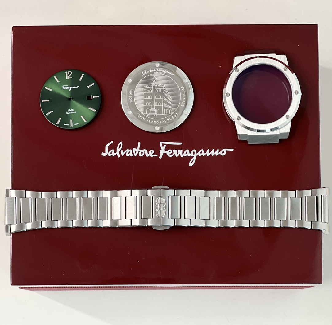 NO:390718,Ferragamo original authentic movement, rare channel!  A movement that took a year and a half!  It supports disassembly and verifying the movement at will, so the quantity of this batch of watches is also very rare!  , ferragamo19860909菲拉格慕原装正品机芯,渠道难得！耗时一年半之久搞到的机芯！支持拆机芯随便验,所以对于这批表的量也是非常稀有的！,,ferragamo,Watch
