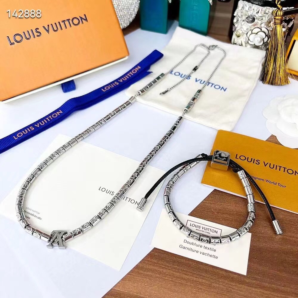 NO:688932,198LV necklace 90LV bracelet New multi-piece beaded bracelet necklace GT5598858 Bracelet DT0368555, Lv necklace Lv bracelet, louis vuitton, necklace, bracelet19860909198LV项链 90LV手链 新品多件串珠手链项链GT5598858 手链DT0368555,Lv项链Lv手链,louis vuitton,necklace,bracelet,Jewelry