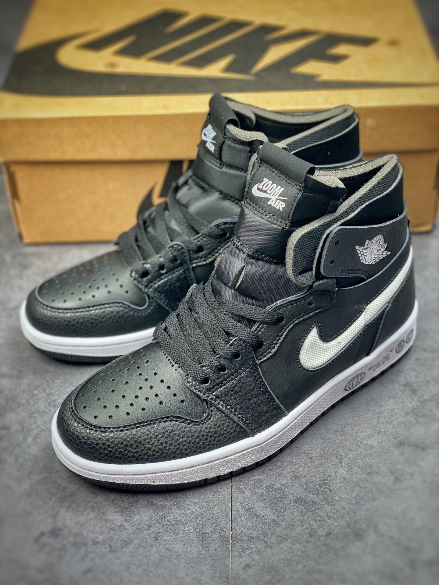 280 Nike Air Jordan 1 Zoom CMFT "Breakfast Club" AJ1 乔1高帮篮球鞋 DV3473-001