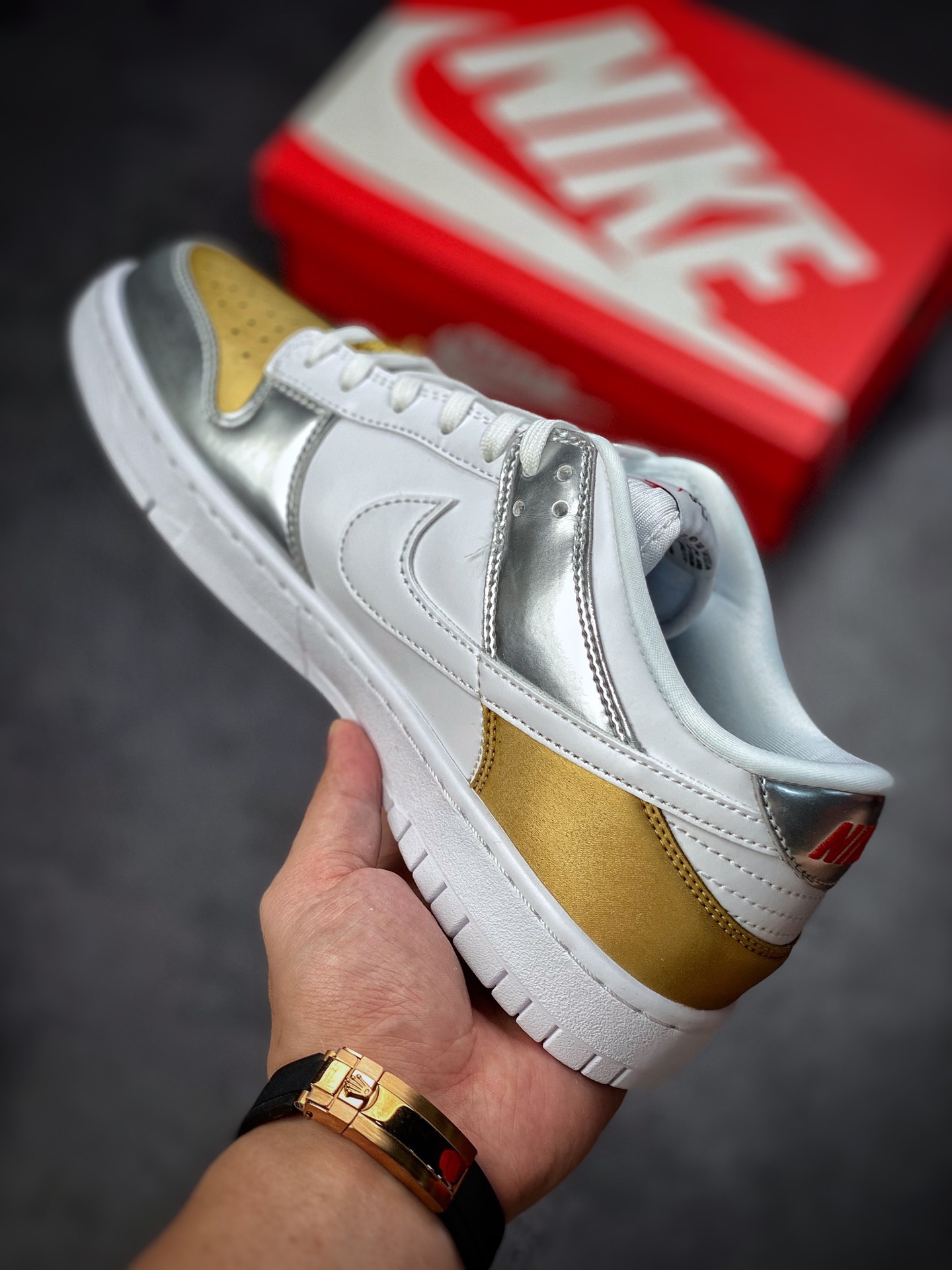 260 Nike SB Dunk low 白金银 DH4403-700