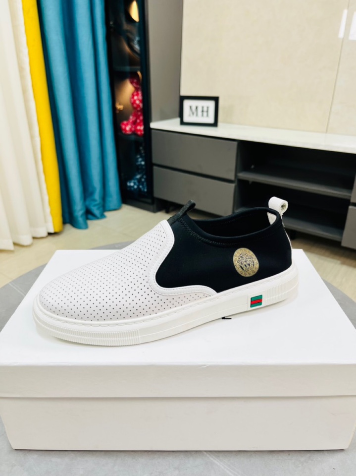 I0  VERSACE范思哲休闲鞋👉👉牛皮配原版弹力布手工制作，💕舒适透气内里，🔊橡胶防滑大底 上脚舒适自然，☑️休闲出行日常款多色可选，码38-44