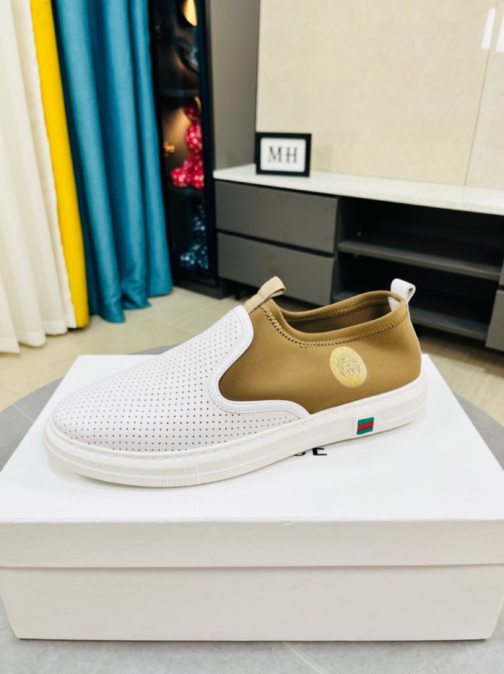 I0  VERSACE范思哲休闲鞋👉👉牛皮配原版弹力布手工制作，💕舒适透气内里，🔊橡胶防滑大底 上脚舒适自然，☑️休闲出行日常款多色可选，码38-44