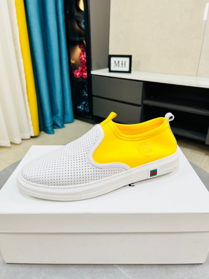 I0  VERSACE范思哲休闲鞋👉👉牛皮配原版弹力布手工制作，💕舒适透气内里，🔊橡胶防滑大底 上脚舒适自然，☑️休闲出行日常款多色可选，码38-44