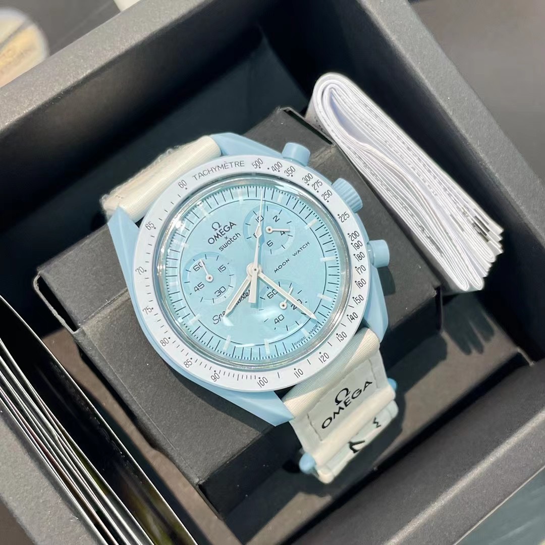 NO:387499,Uranus real shot I fell... Omega co-branded planetary watch is amazing!  I haven't met a watch that I fell in love at first sight for a long time. This joint series is really amazing. Every color scheme is so lovely!  , omega19860909天王星实拍 我沦陷了…欧米茄联名行星手表绝了！ 好久没遇到一见钟情的手表了 这个联名系列真的绝绝子 每个配色都好爱啊！,,omega,Watch