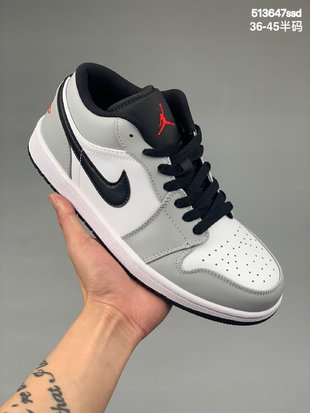 本地
Jordan/乔丹 男女鞋真标带半码耐克Nike Wmns Air Jordan 1 Low SE