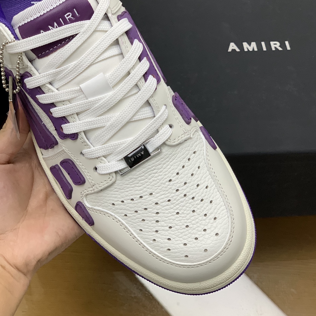 Amiri 此款采用牛皮制成骨头情侣款运动鞋