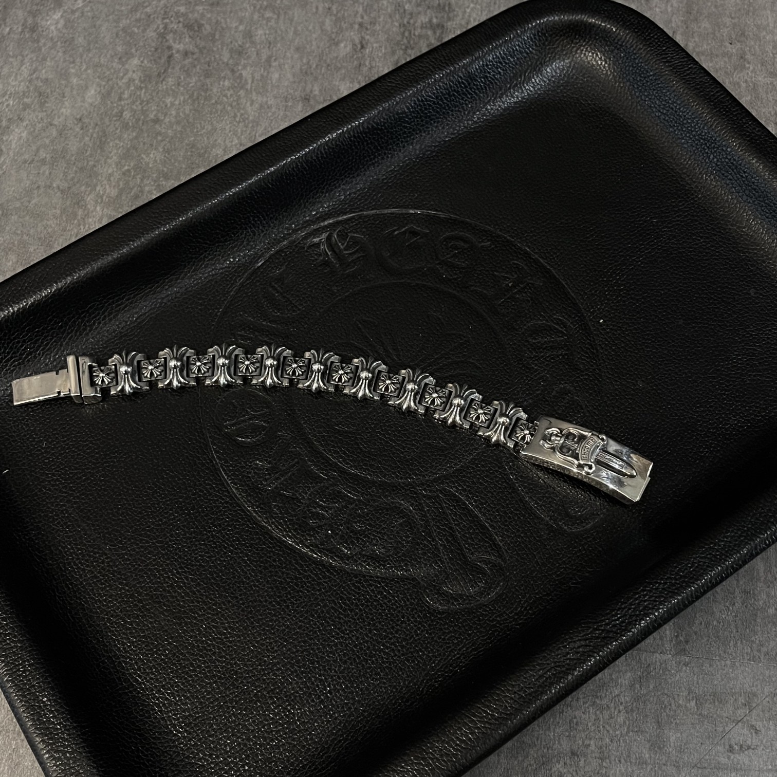 Chrome Hearts 𝐂𝐡𝐫𝐨𝐦𝐞 𝐡𝐞𝐚𝐫𝐭𝐬克罗心 鱼骨宝剑大号手链