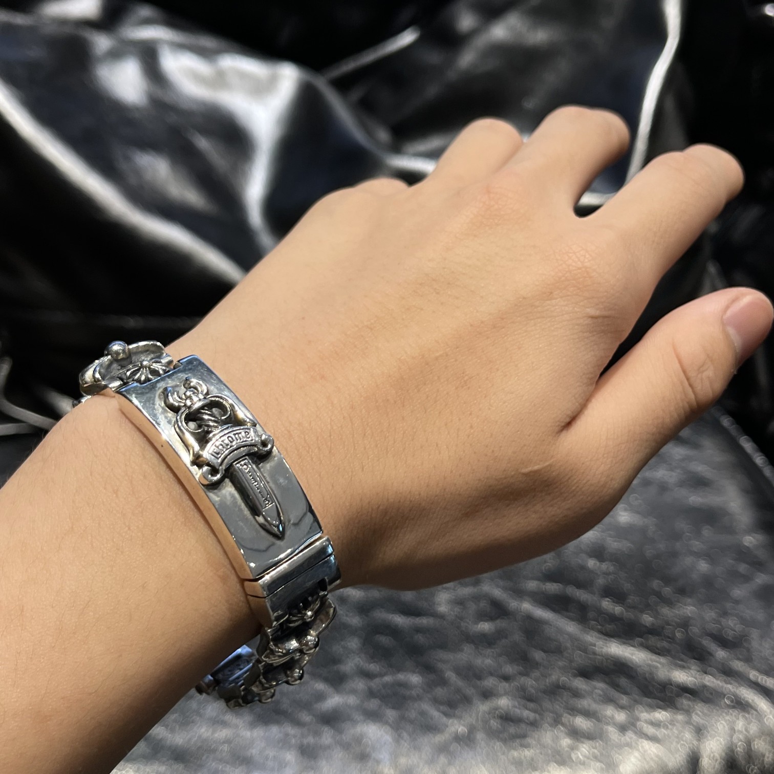 Chrome Hearts 𝐂𝐡𝐫𝐨𝐦𝐞 𝐡𝐞𝐚𝐫𝐭𝐬克罗心 鱼骨宝剑大号手链