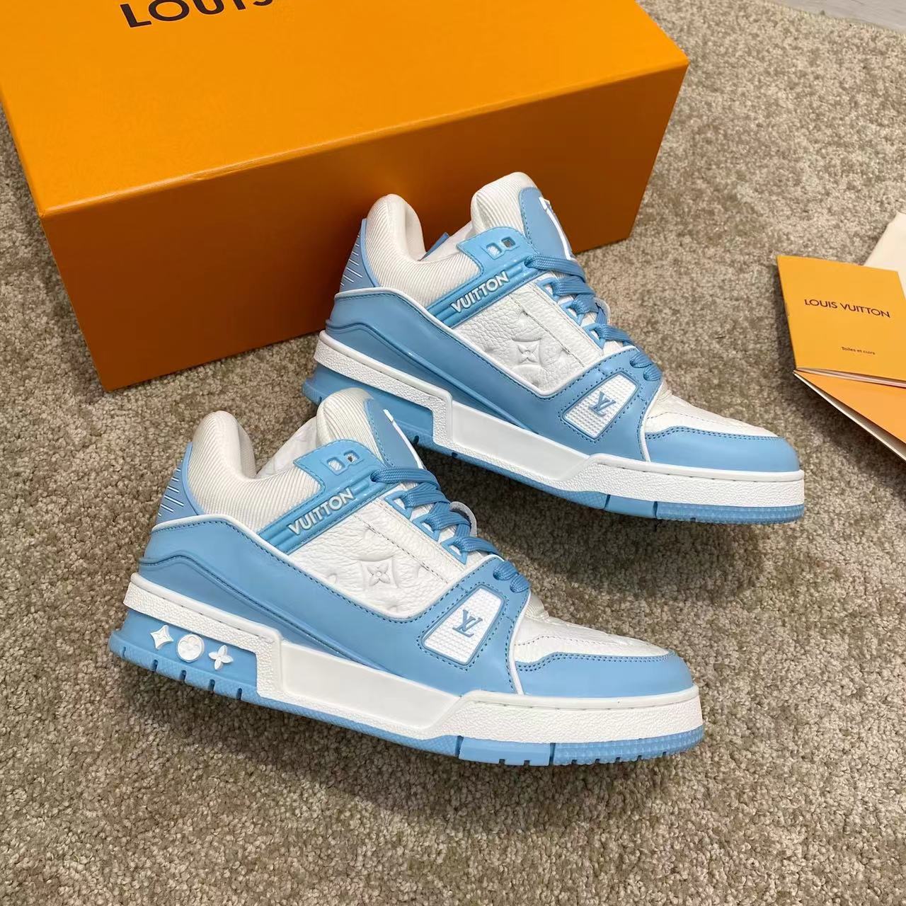 Louis Vuitton LV Trainer 运动鞋 独家定制牛皮1:1 所有切边口都按照 的步骤加工涂边 独家私模Vuitton 标识