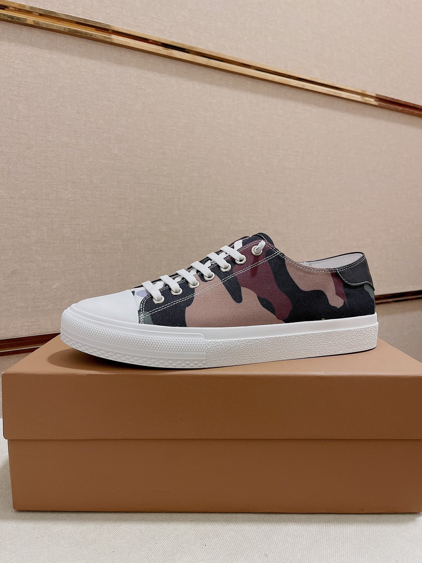 precio de fábrica: contador sincronizado BURBERRY Burberry principales compradores venta sincronizad