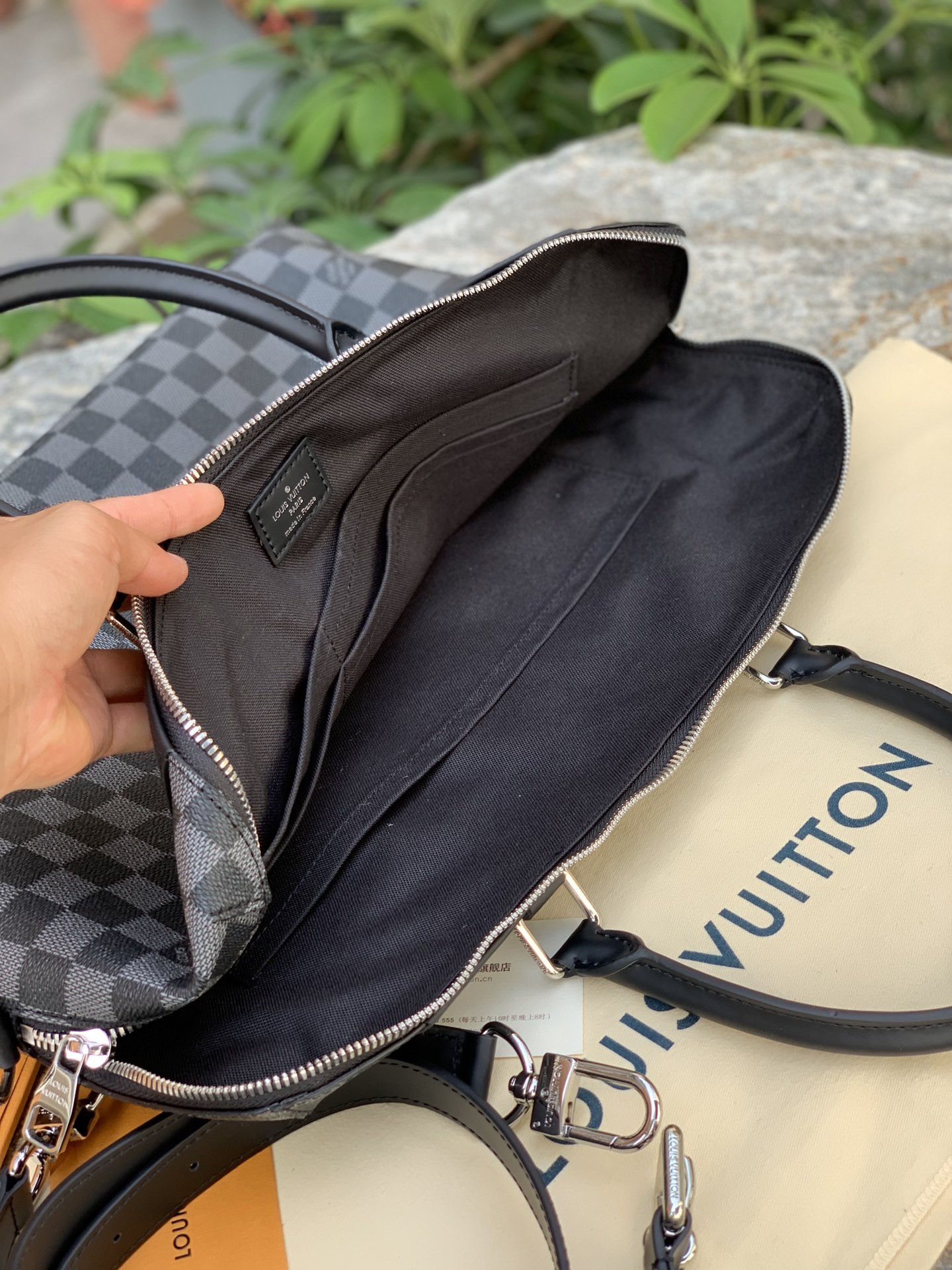 🌼 m48260尺寸37 x 28 x 6 CM原厂渠道，它是真正的好货，摆在这里就是自身最好的证明！整