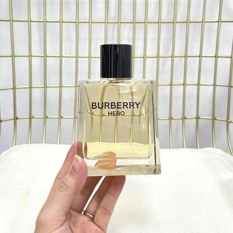Burberry Hero Eau de Toilette, 100ml - A Scent of Courage and Sophistication 4 i1652519449 2726 2