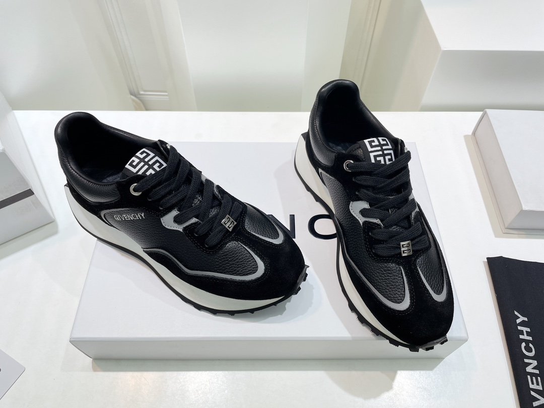 2022 Givenchy Monochrome Sneaker: Lighter Materials, Luxe Details, Comfortable Fit - 图片 2