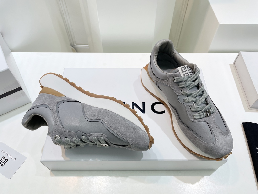 Givenchy 2022 Spring New GIV Sneaker: Lighter Material, Monochrome Design - 图片 3