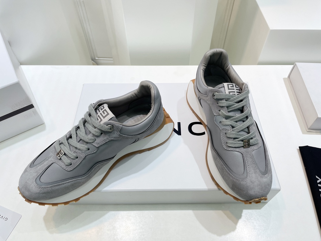 Givenchy 2022 Spring New GIV Sneaker: Lighter Material, Monochrome Design - 图片 4