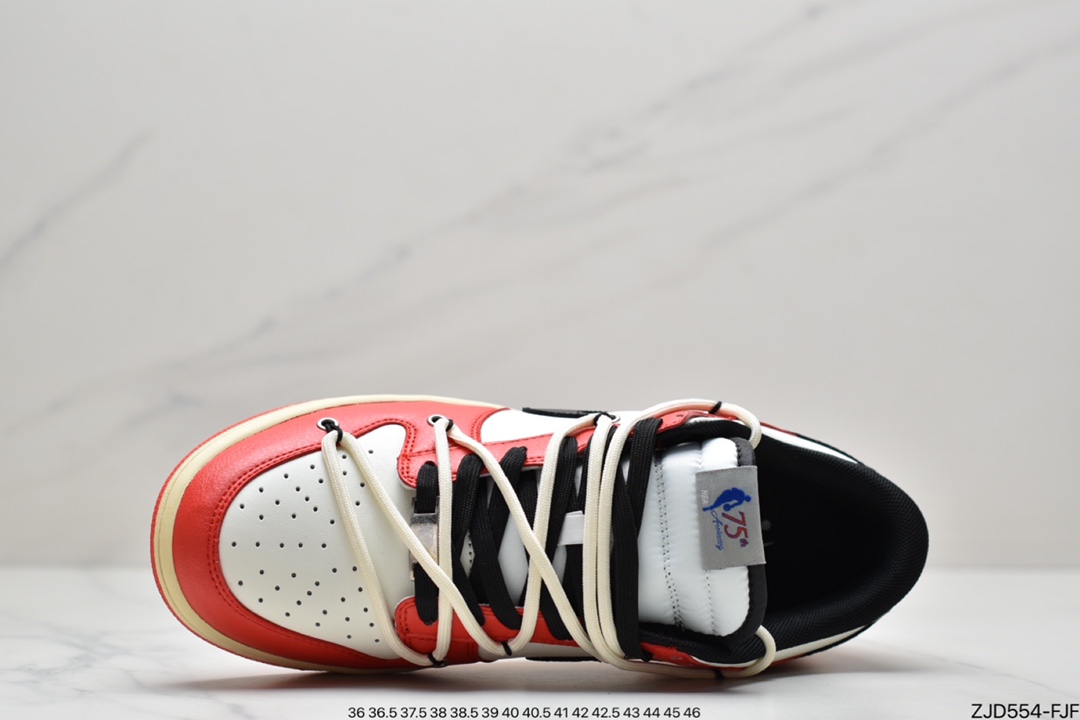 240 耐克Nike Dunk Low Retro整体以浅灰色为鞋身主调DD3363