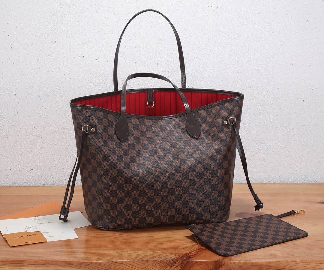 ‼️顶级原单、加强版‼️NEVERFULL 中号手袋本款 Neverfull 中号手袋结合了经典设计与标志性细节。由优雅 ‼️顶级原单、加强版‼️NEVERFULL 中号手袋本款 Neverfull 中号手袋结合了经典设计与标志性细节。由优雅