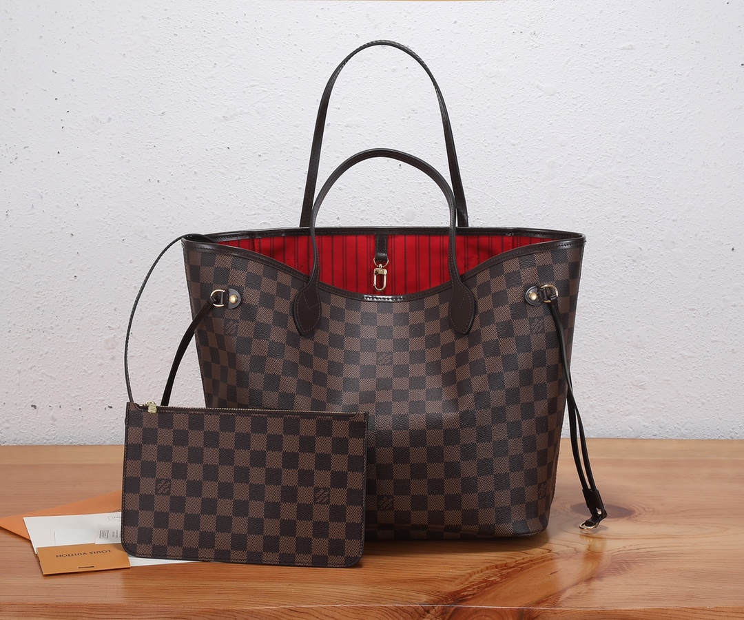 ‼️顶级原单、加强版‼️NEVERFULL 中号手袋本款 Neverfull 中号手袋结合了经典设计与标志性细节。由优雅 ‼️顶级原单、加强版‼️NEVERFULL 中号手袋本款 Neverfull 中号手袋结合了经典设计与标志性细节。由优雅