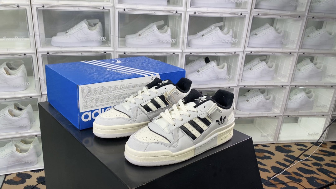 [Adidas Originals Series]Adidas AD Clover Originals Forum 84 Exhibit Low Roman