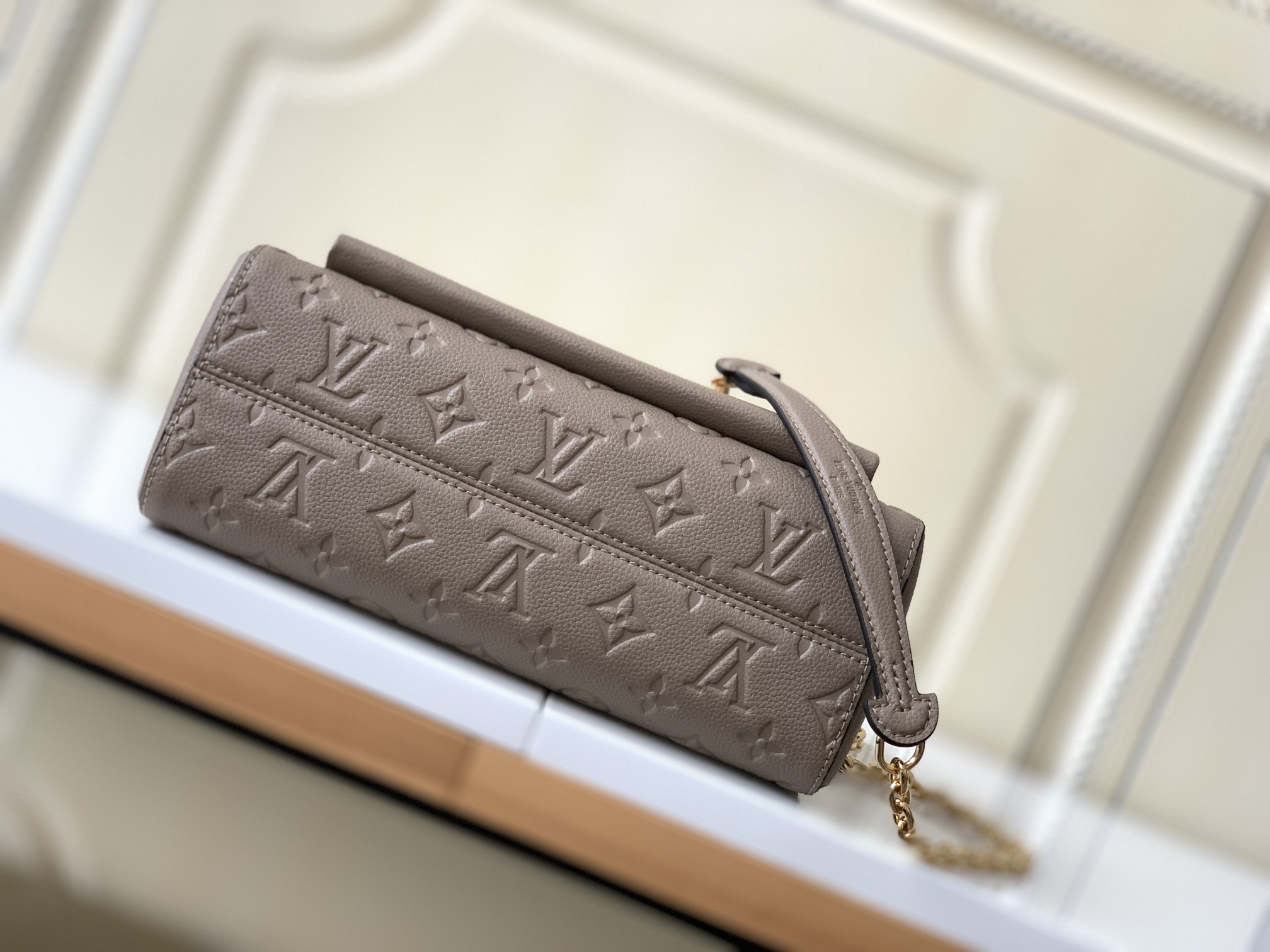 【海原外‬单 独实家‬拍】M44151 灰色 M44929  由光滑与压纹 Monogram Empre