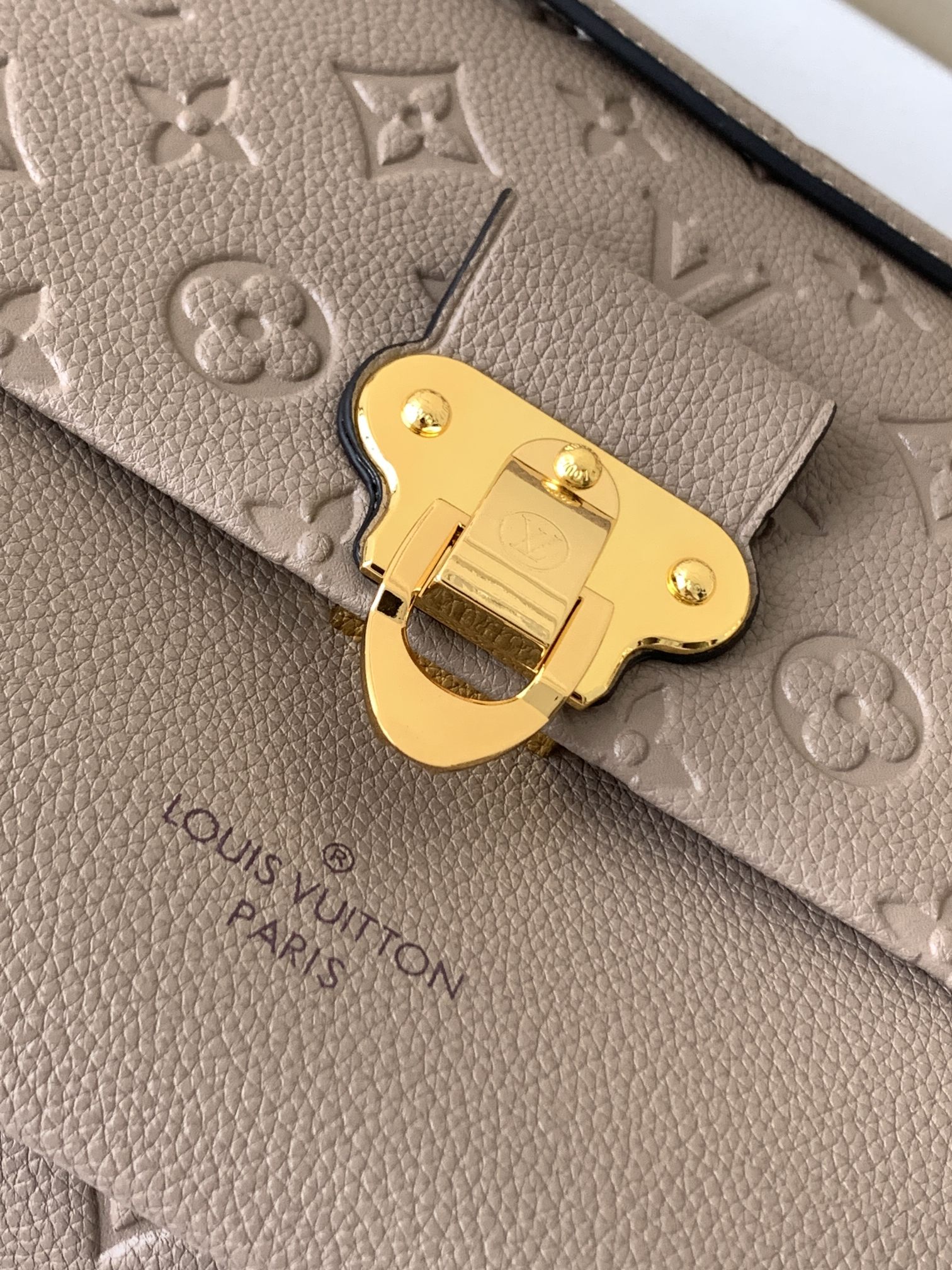 【海原外‬单 独实家‬拍】M44151 灰色 M44929  由光滑与压纹 Monogram Empre