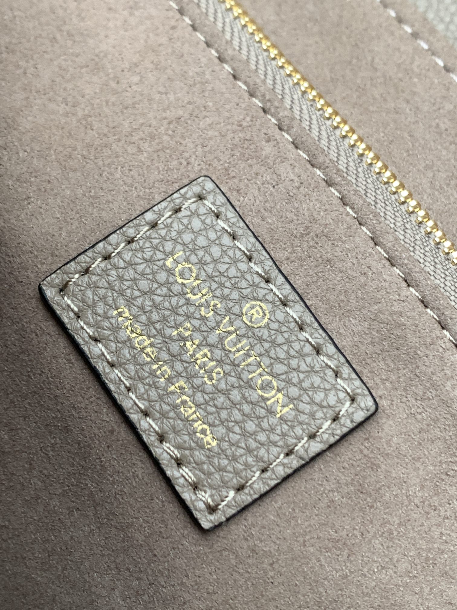 【海原外‬单 独实家‬拍】M44151 灰色 M44929  由光滑与压纹 Monogram Empre