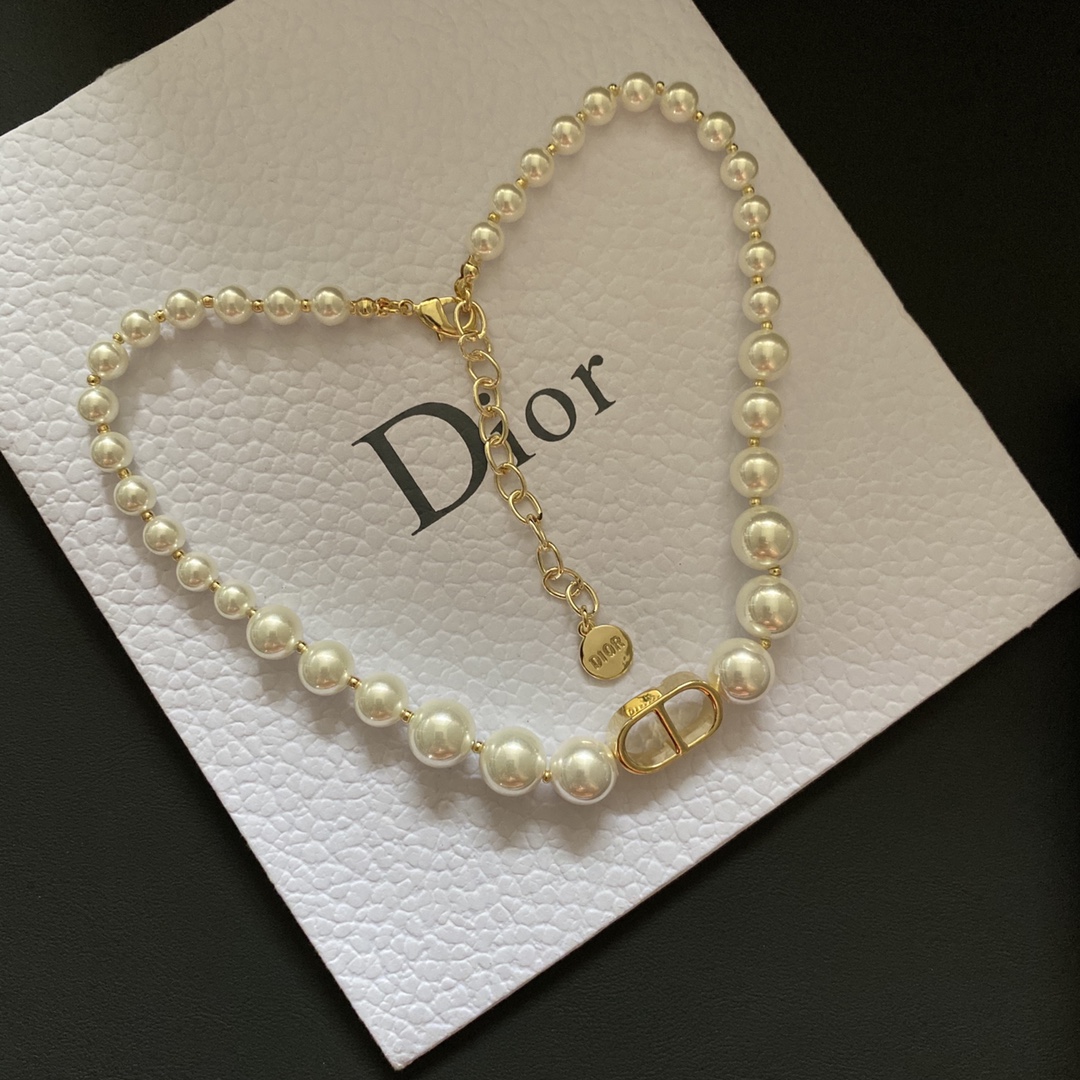 Dior New Tassel Necklace: Elegant & Playful Designs 12 a1652613107672 7522