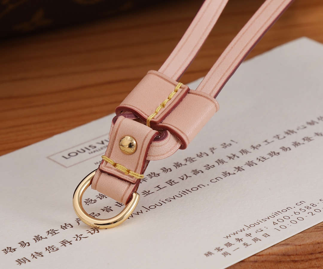 ‼️顶级原单、加强版‼️ NEVERFULL 中号手袋本款 Neverfull 中号手袋结合了经典设计与标志性细节。由柔 ‼️顶级原单、加强版‼️ NEVERFULL 中号手袋本款 Neverfull 中号手袋结合了经典设计与标志性细节。由柔