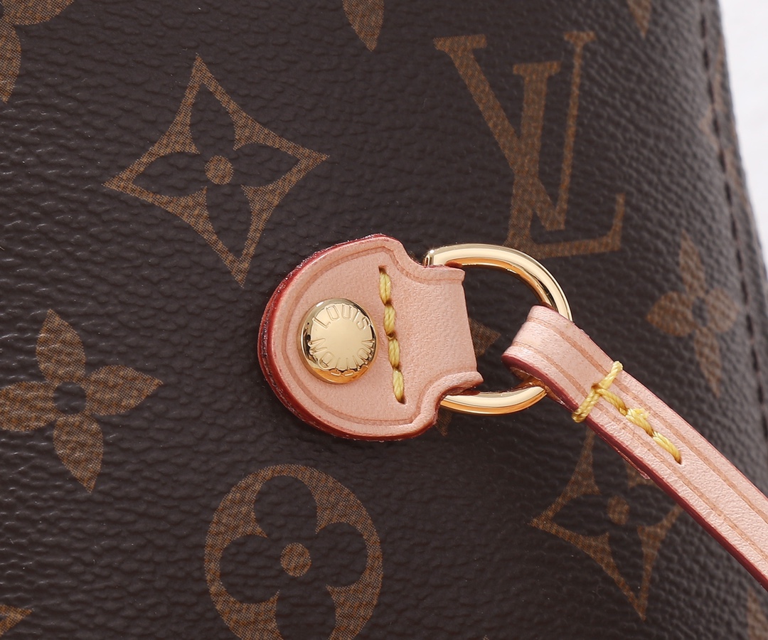 ‼️顶级原单、加强版‼️ NEVERFULL 中号手袋本款 Neverfull 中号手袋结合了经典设计与标志性细节。由柔 ‼️顶级原单、加强版‼️ NEVERFULL 中号手袋本款 Neverfull 中号手袋结合了经典设计与标志性细节。由柔