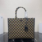 Buying Replica
 Prada Tote Bags Best Replica Quality
 Embroidery Fabric Saffiano Leather