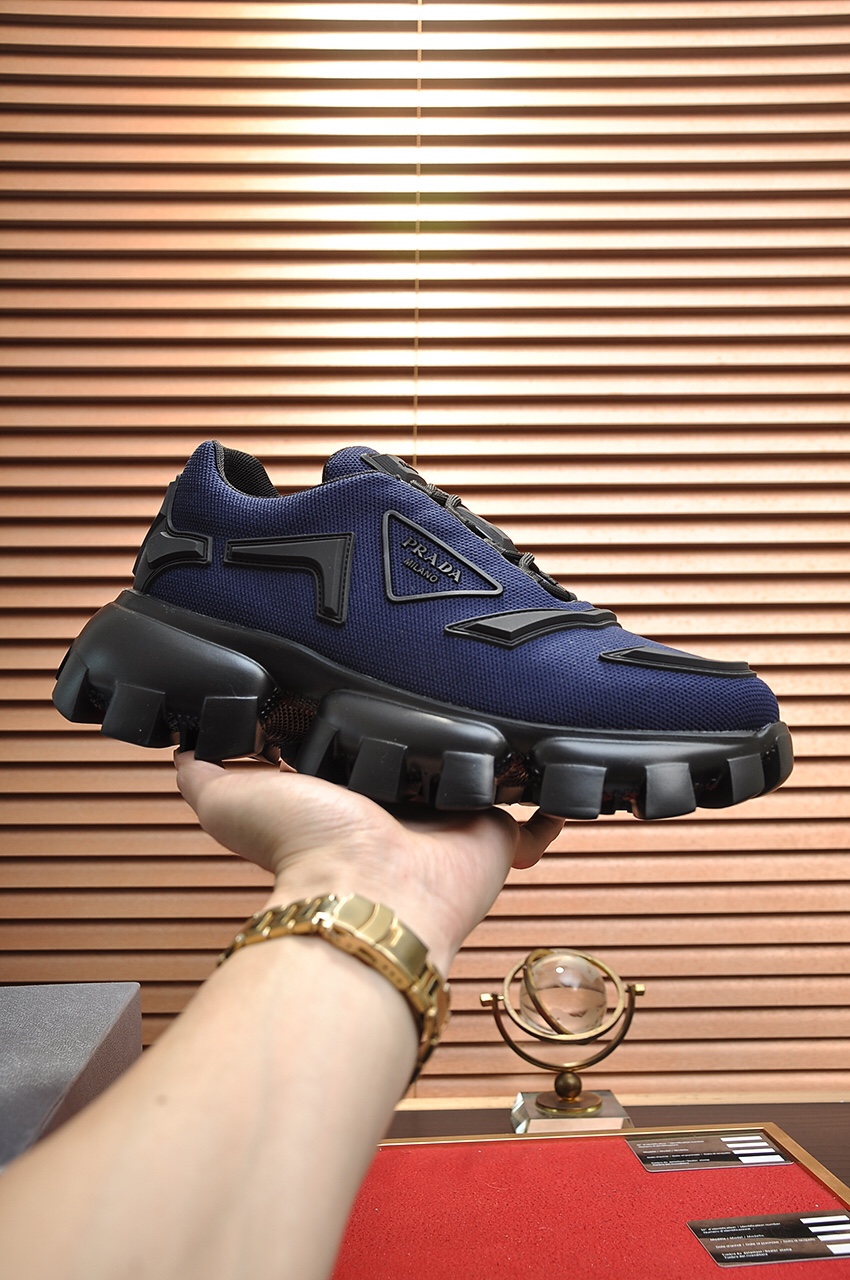 J5  普拉达 Prada 原单减震厚底潮牌💞 爆款，前卫百搭时尚男鞋私版开模，飞织鞋面滴胶工艺拼接1：1复刻..时尚干脆、原版进口牛皮垫脚；大气个性更潮更抢眼更追求档次，它将颠覆旧念，与您共度时尚潮人必备! 必自留 ! 高大上的舒适大低，高端品质做工。