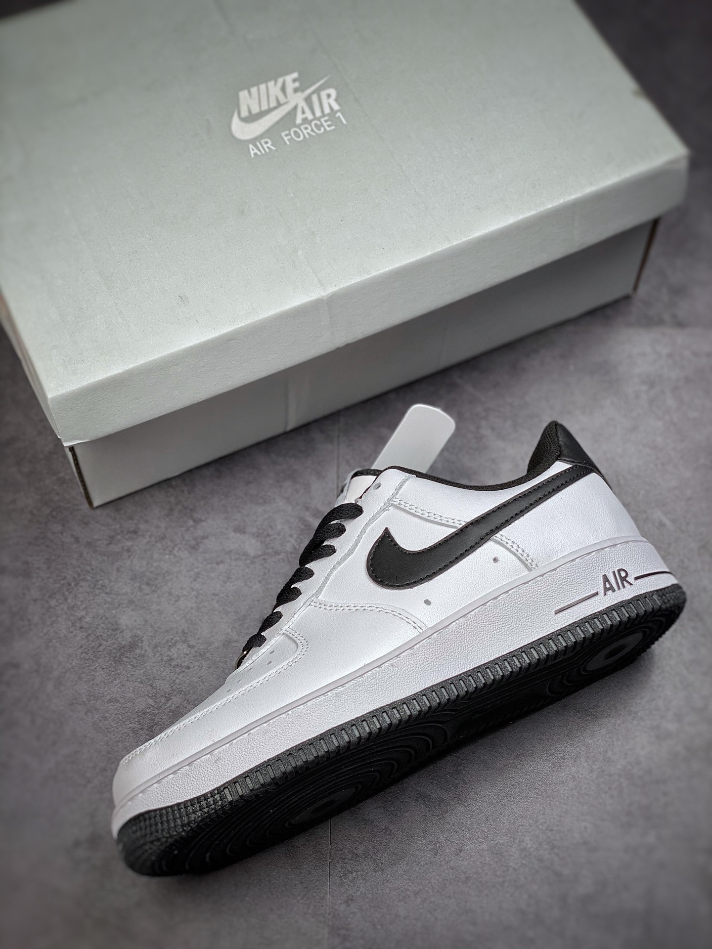 160 Nike Air Force 1 Low 07 白黑熊猫DH7561-102